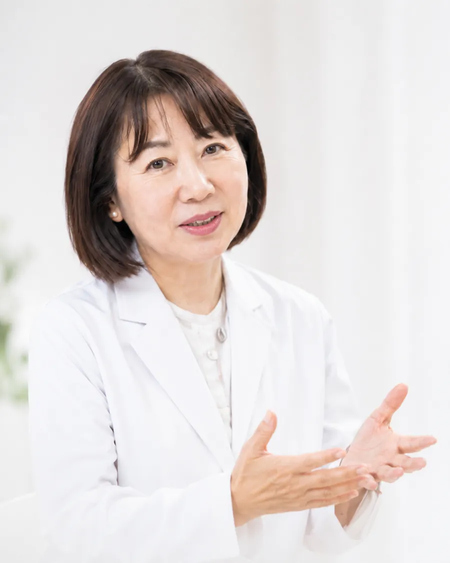 井出弓子先生の写真